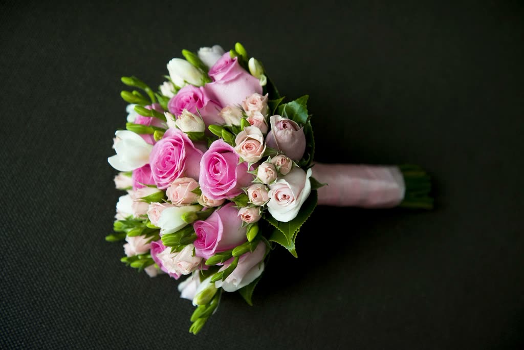 Pink rose bouquet